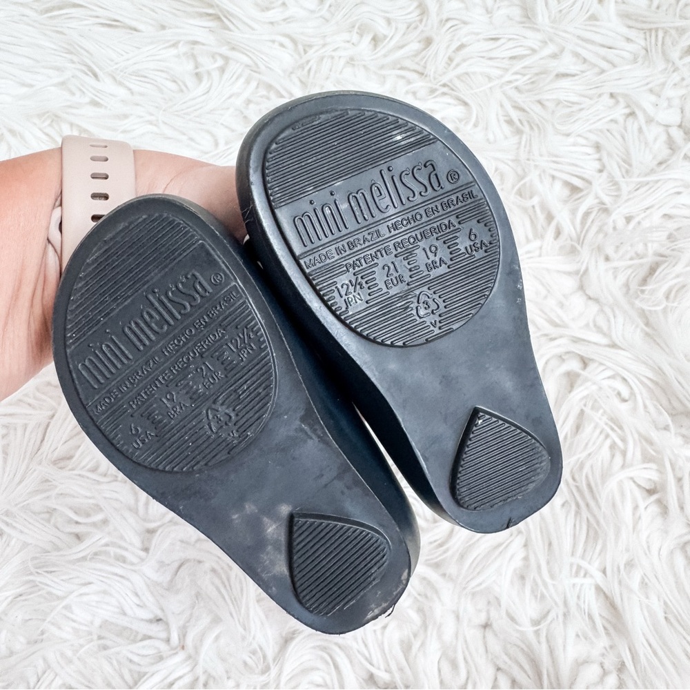 Mini Melissa | Kissing Mickey & Minnie Toddler Shoes - Picture 8 of 10